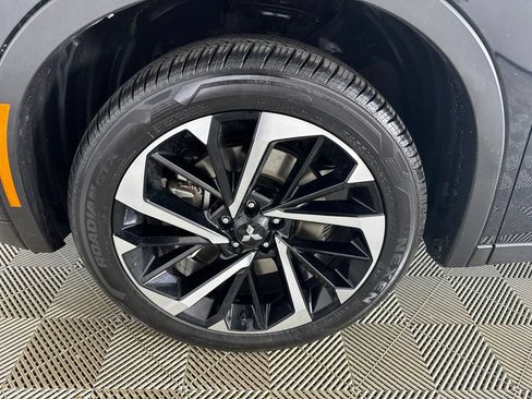 Used 2024 Mitsubishi Outlander SE AWD/4WD image 35