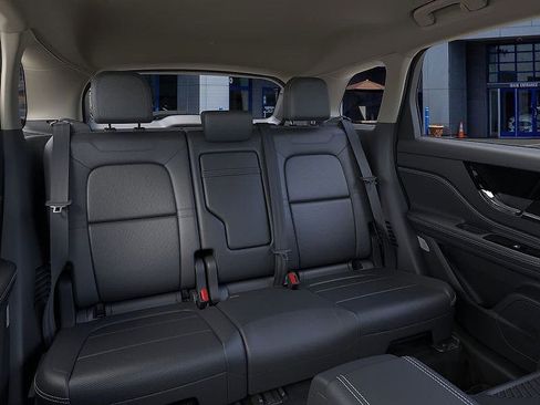 New 2026 Lincoln Corsair Premiere image 11