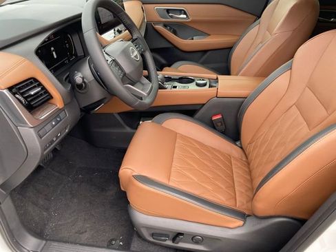 New 2026 Nissan Rogue Platinum w/ Platinum Premium Package image 11