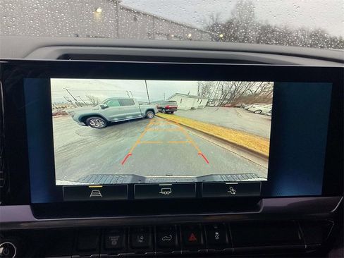 Used 2024 Chevrolet Silverado 2500 LTZ image 18