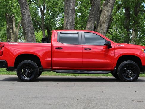 Used 2024 Chevrolet Silverado 1500 LT Trail Boss w/ Protection Package AWD/4WD image 9