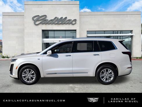 Used 2025 Cadillac XT6 Luxury FWD image 6