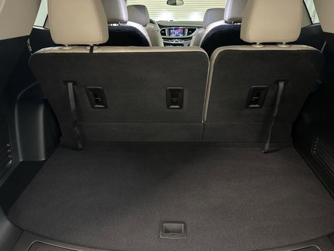 Used 2020 Buick Enclave Essence image 33