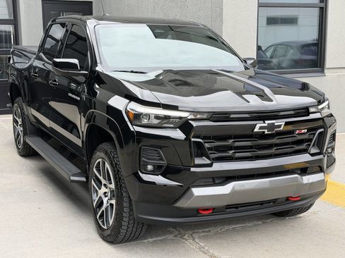 Used 2024 Chevrolet Colorado Z71 w/ Z71 Convenience Package 2 image 8