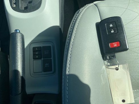 Used 2014 Toyota Prius C Four FWD image 30