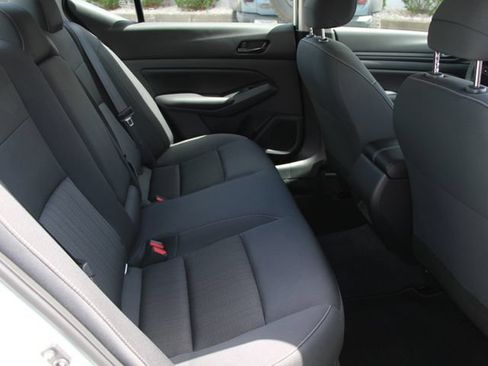 Used 2025 Nissan Altima 2.5 S FWD image 27