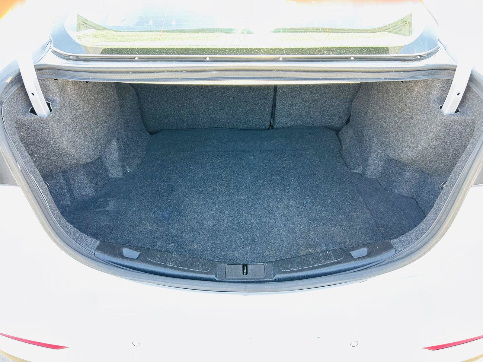 Used 2019 Ford Fusion SE FWD image 24