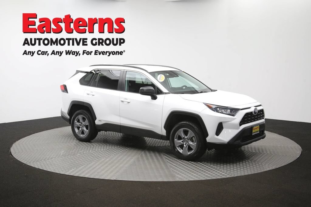 Used 2022 Toyota RAV4 LE AWD/4WD image 50