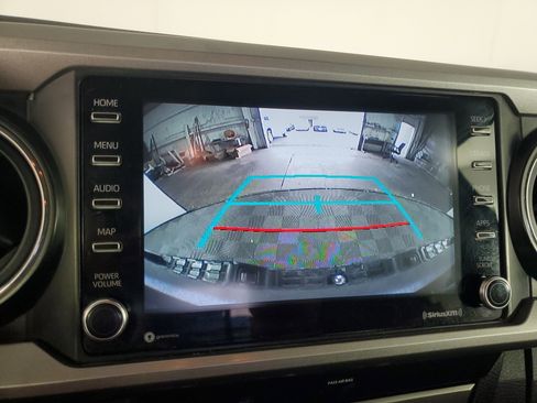 Used 2020 Toyota Tacoma SR5 RWD image 21