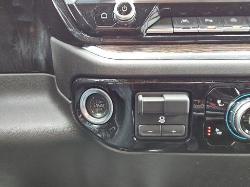 Used 2025 GMC Sierra 1500 Elevation w/ Preferred Package image 39