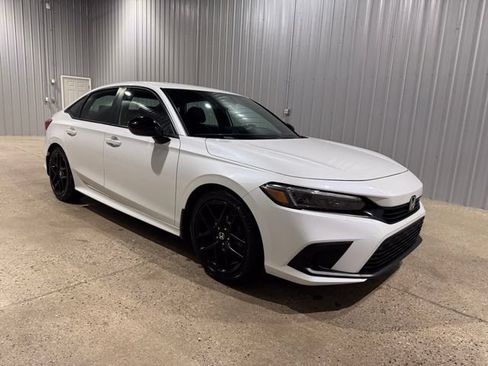 Used 2022 Honda Civic Sport image 4
