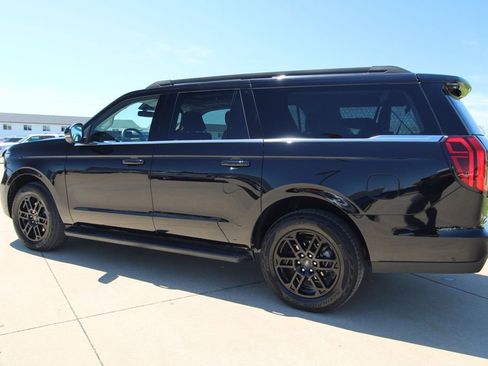 Used 2025 Ford Expedition Max Active AWD/4WD image 17