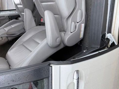 Used 2017 Toyota Sienna XLE Premium FWD image 8