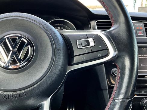 Used 2016 Volkswagen GTI SE w/ Lighting Package (SEL) FWD image 9