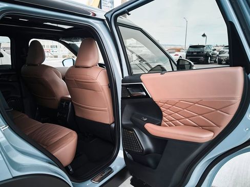 New 2026 Mitsubishi Outlander SEL FWD image 12