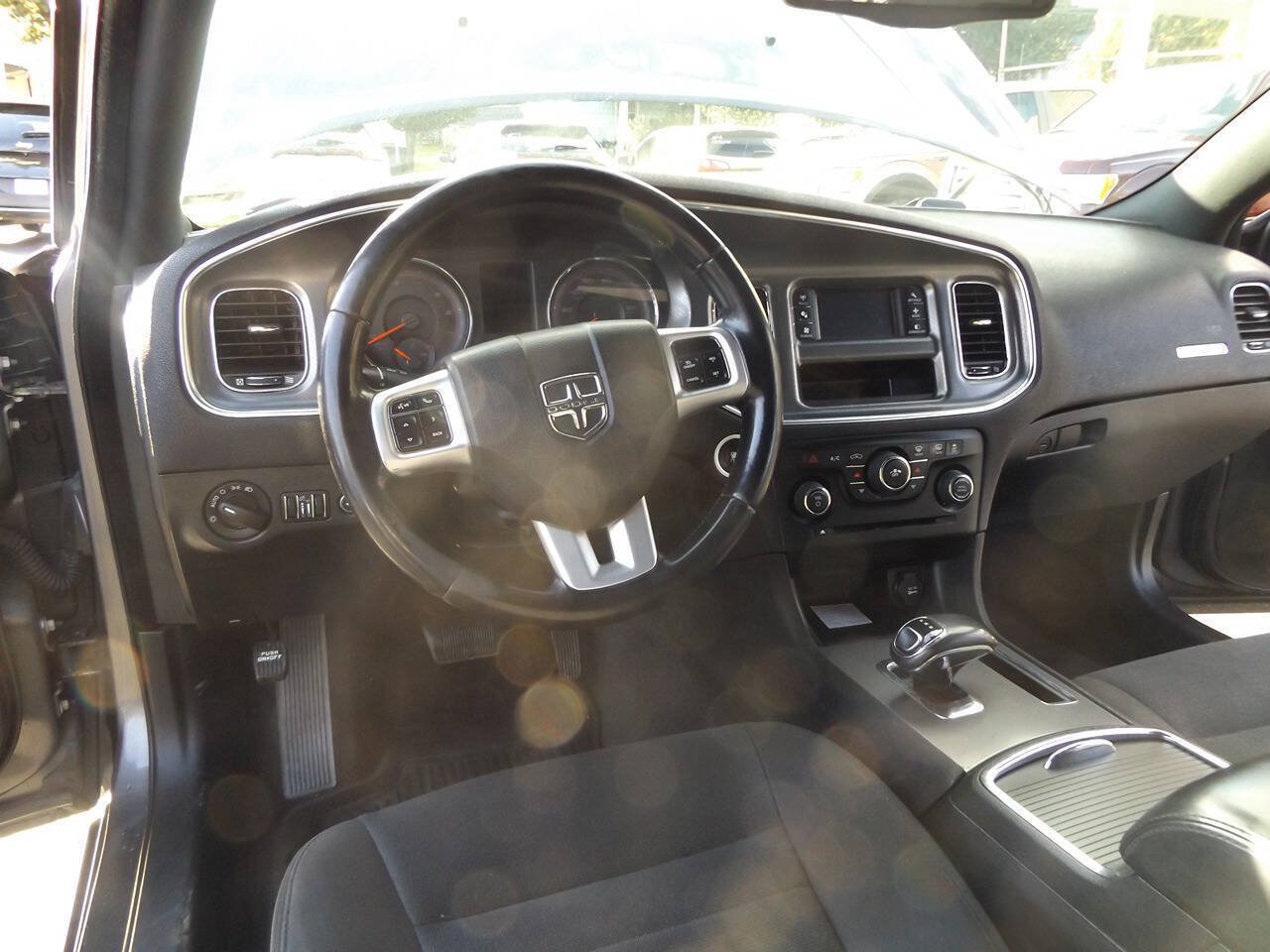 Used 2014 Dodge Charger SE AWD/4WD image 17