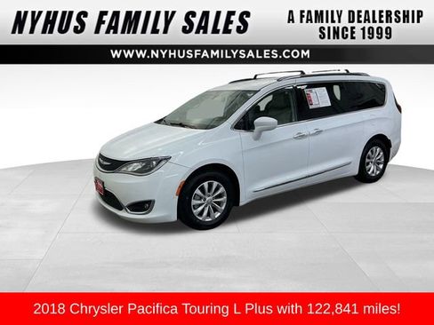 Used 2018 Chrysler Pacifica Touring-L Plus image 1