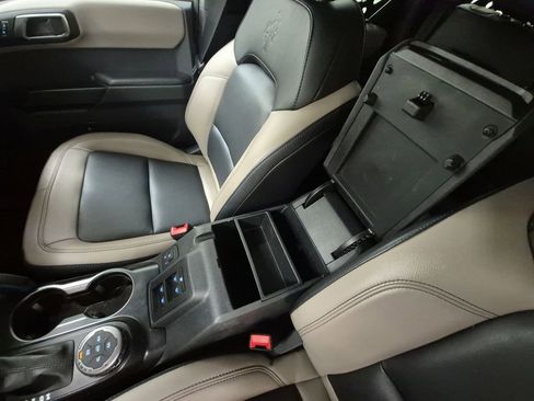 Used 2024 Ford Bronco Wildtrak image 36