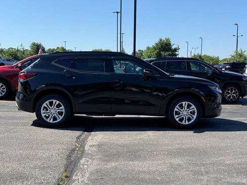 Used 2019 Chevrolet Blazer LT FWD image 2