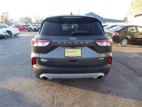 Used 2020 Ford Escape SE image 7