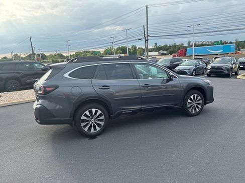Used 2023 Subaru Outback Limited AWD/4WD image 7
