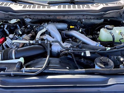 Used 2025 Ford F250 Lariat AWD/4WD image 32