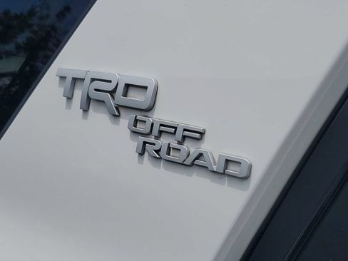 Used 2019 Toyota 4Runner TRD Off-Road AWD/4WD image 8