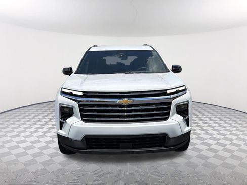 New 2026 Chevrolet Traverse LT w/ Driver Confidence Package FWD image 2