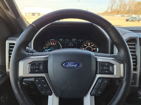 Used 2019 Ford F150 Platinum image 10
