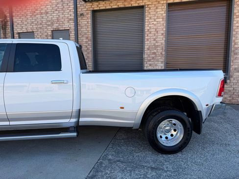 Used 2018 RAM 3500 Laramie image 5