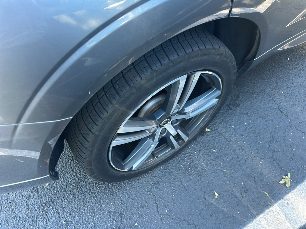 Used 2018 Volvo XC60 T5 Momentum AWD/4WD image 11