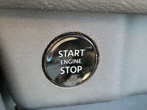 Used 2024 Nissan Rogue SV FWD image 26