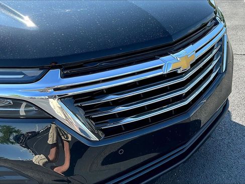 Used 2023 Chevrolet Equinox Premier image 33