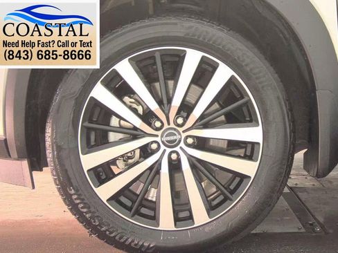 Used 2025 Nissan Pathfinder Platinum w/ Cargo Package FWD image 7