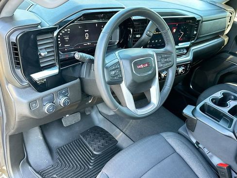 Used 2024 GMC Sierra 1500 Elevation image 9
