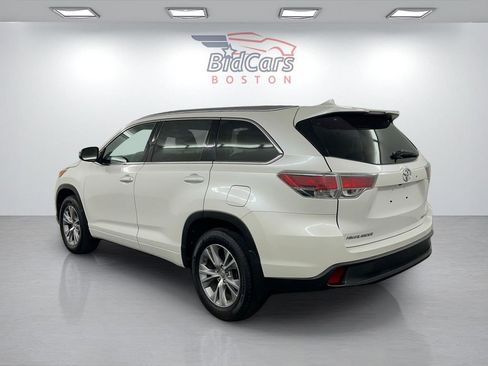 Used 2015 Toyota Highlander XLE AWD/4WD image 6