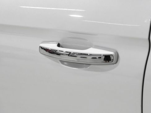 Used 2019 Ford Expedition Limited image 40