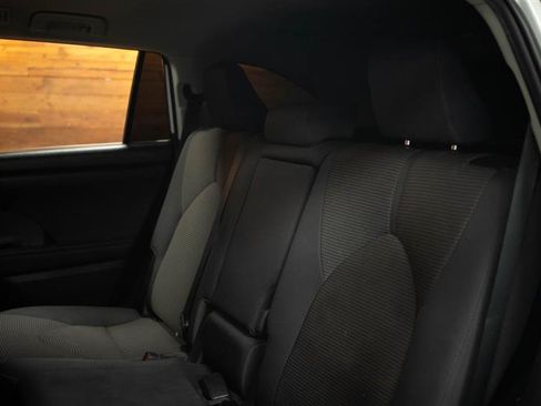 Used 2021 Toyota Highlander LE AWD/4WD image 13