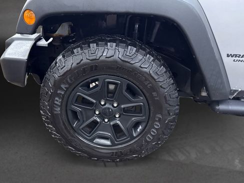 Used 2016 Jeep Wrangler Unlimited Sport image 10