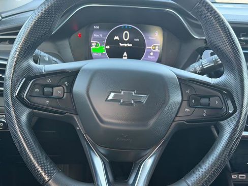 Used 2023 Chevrolet Bolt EUV LT image 32