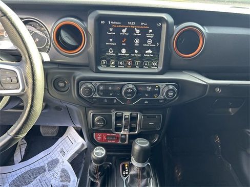 Used 2023 Jeep Gladiator Mojave w/ Cold Weather Group image 34