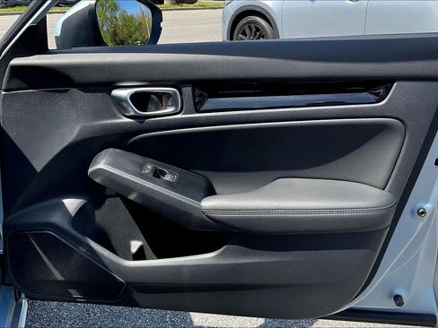 Used 2022 Honda Civic Touring image 23