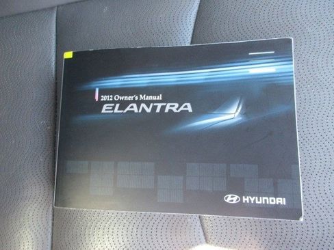 Used 2012 Hyundai Elantra Limited FWD image 29