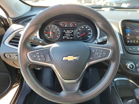 Used 2023 Chevrolet Malibu LT image 16