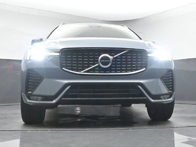 Used 2024 Volvo XC60 B5 Core w/ Protection Package Premier AWD/4WD image 34