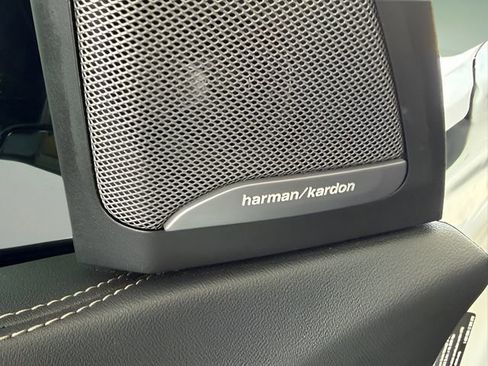 Certified 2025 BMW X7 xDrive40i w/ M Sport Package AWD/4WD image 21