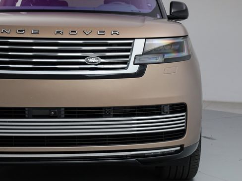 Used 2023 Land Rover Range Rover SV AWD/4WD image 17
