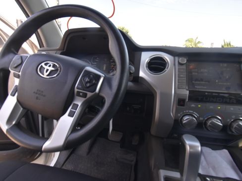Used 2021 Toyota Tundra SR5 w/ SR5 Upgrade Package RWD image 15