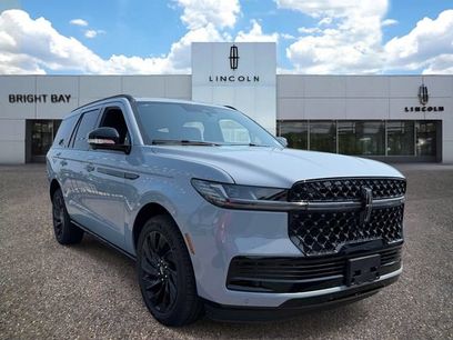 Used 2026 Lincoln Navigator Reserve w/ Jet Appearance Package
