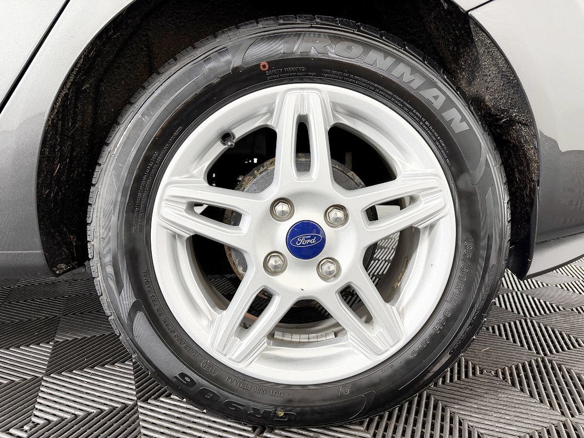 Used 2018 Ford Fiesta SE FWD image 23